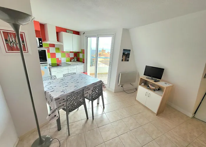 T2 Mezzanine Proche Avec Balcon - - Fr-1-92-571 * Les Sables-dʼOlonne