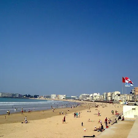 Appartement T2 Mezzanine Proche Avec Balcon - - Fr-1-92-571