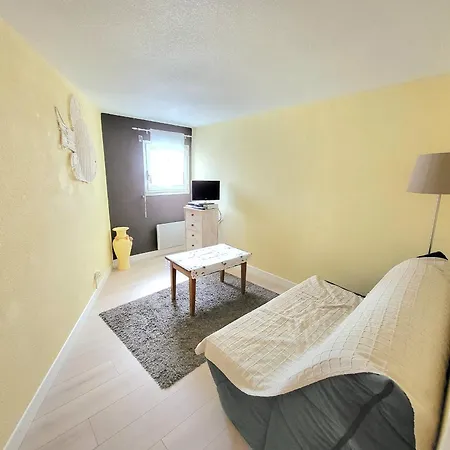 Apartment T2 Mezzanine Proche Avec Balcon - - Fr-1-92-571