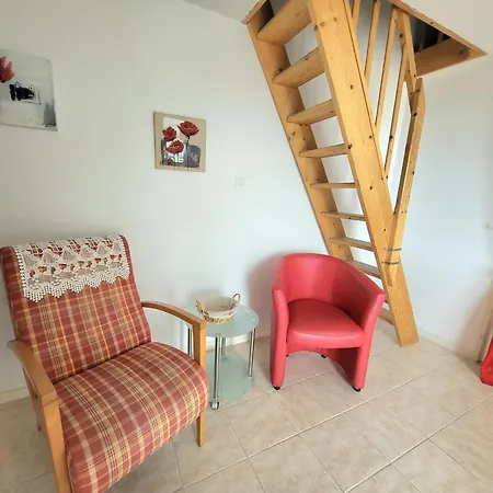 T2 Mezzanine Proche Avec Balcon - - Fr-1-92-571 * Les Sables-dʼOlonne